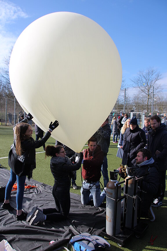 1_Start_des_Stratosphärenballons_22.02.2018.JPG 